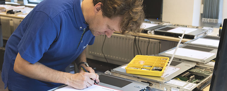 Alle data uit de verschillende projectfasen van de serverbouw- en tests, is zorgvuldig vastgelegd.