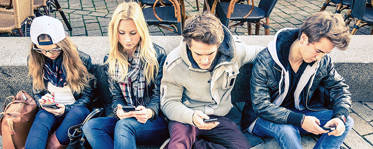 SIDN onderzocht de trends in het internetgebruik in 2016. De 5 populairste website design trends.